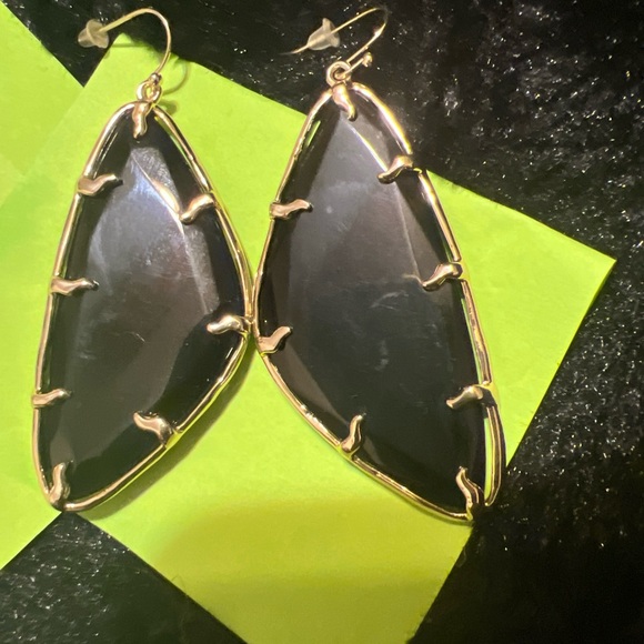 Vintage Kendra Scott, Willow, black and gold tone earrings, rare - Picture 4 of 5